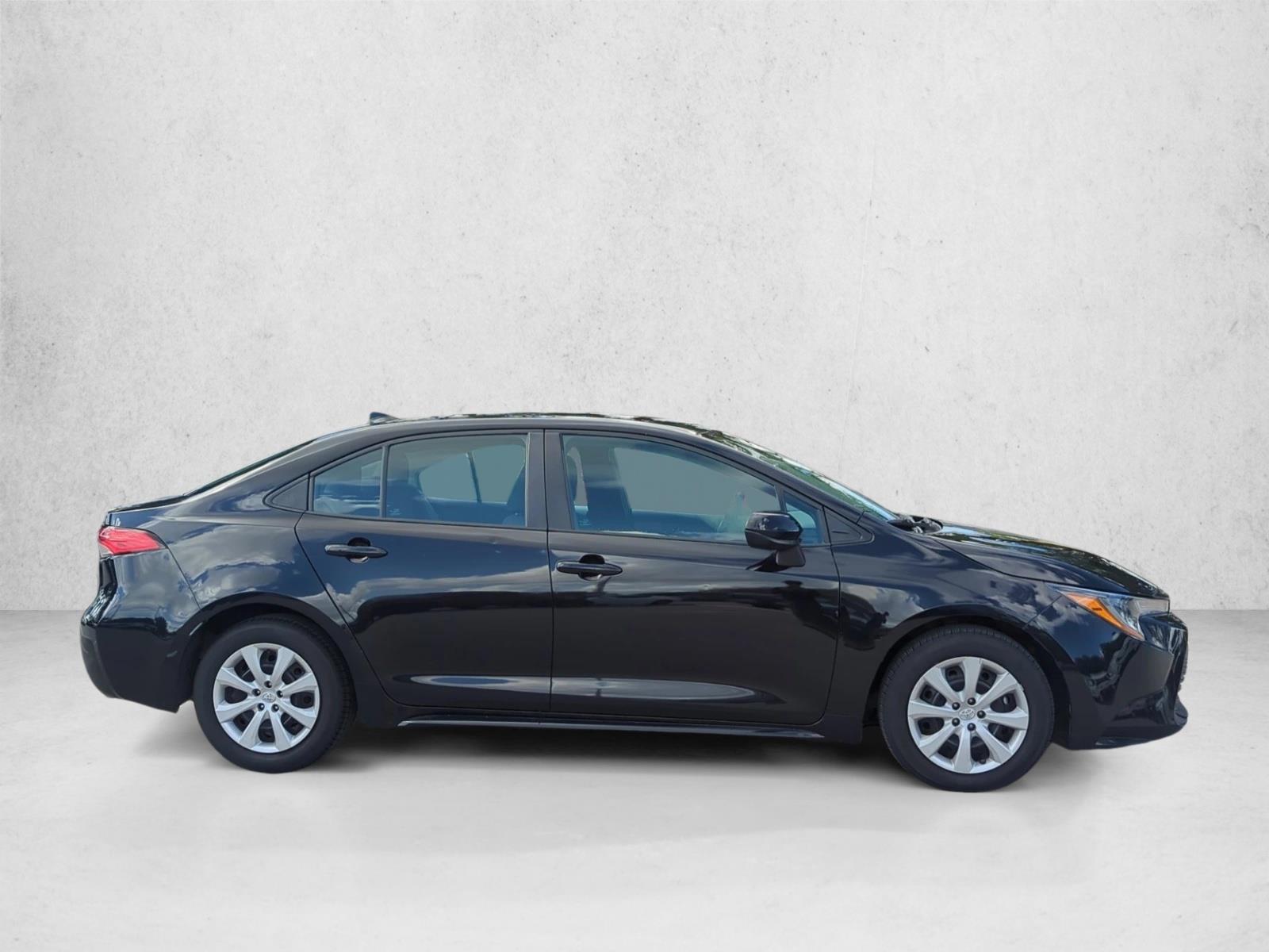 2023 Toyota Corolla LE photo 4