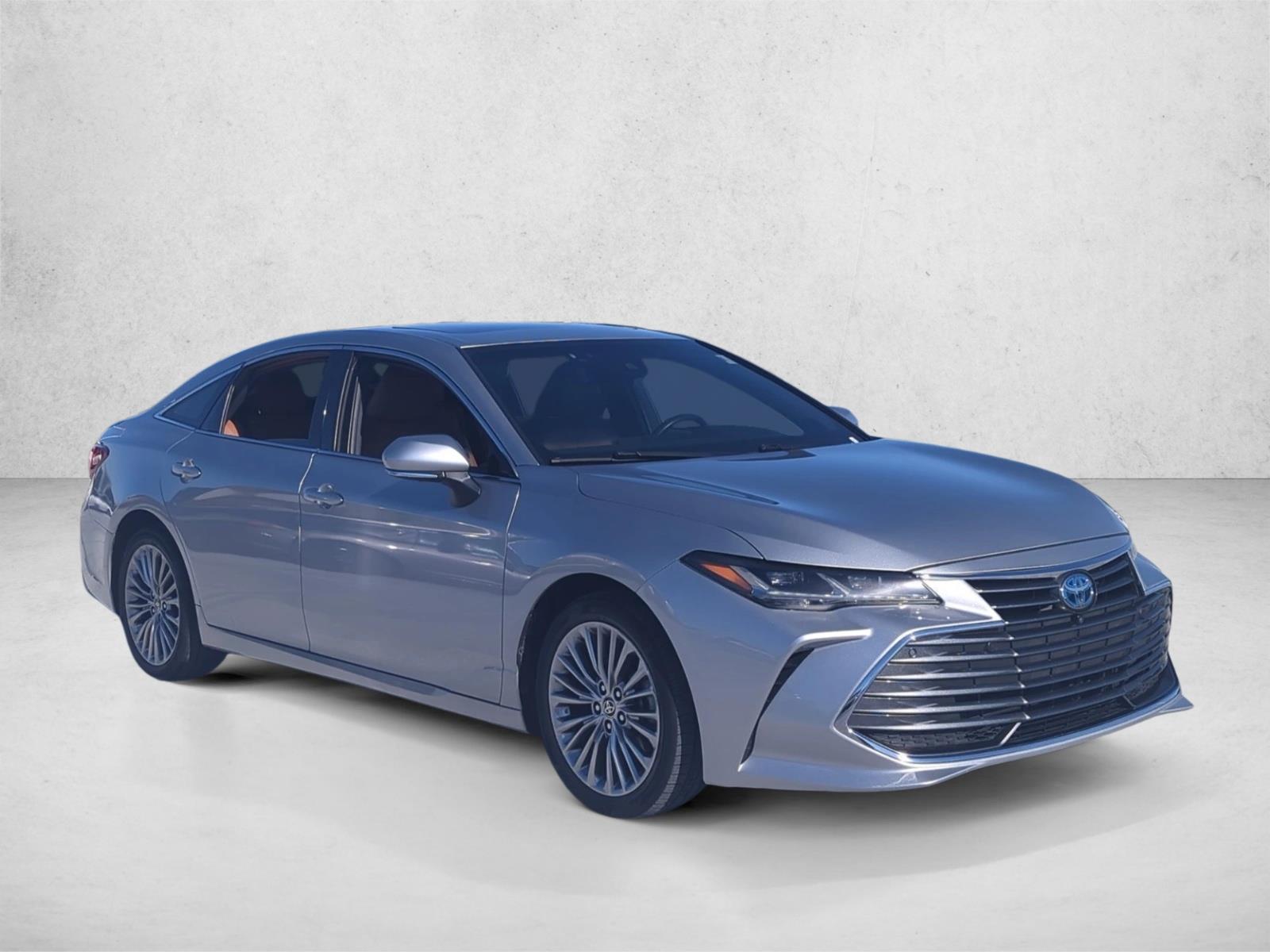 2022 Toyota Avalon Hybrid Limited photo 3