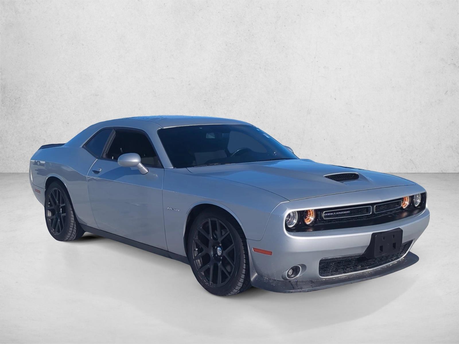 2021 Dodge Challenger R/T photo 3