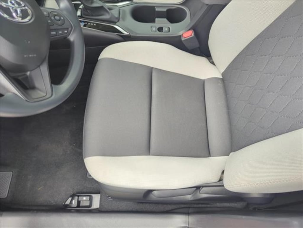 Certified 2025 Toyota Corolla LE Sedan