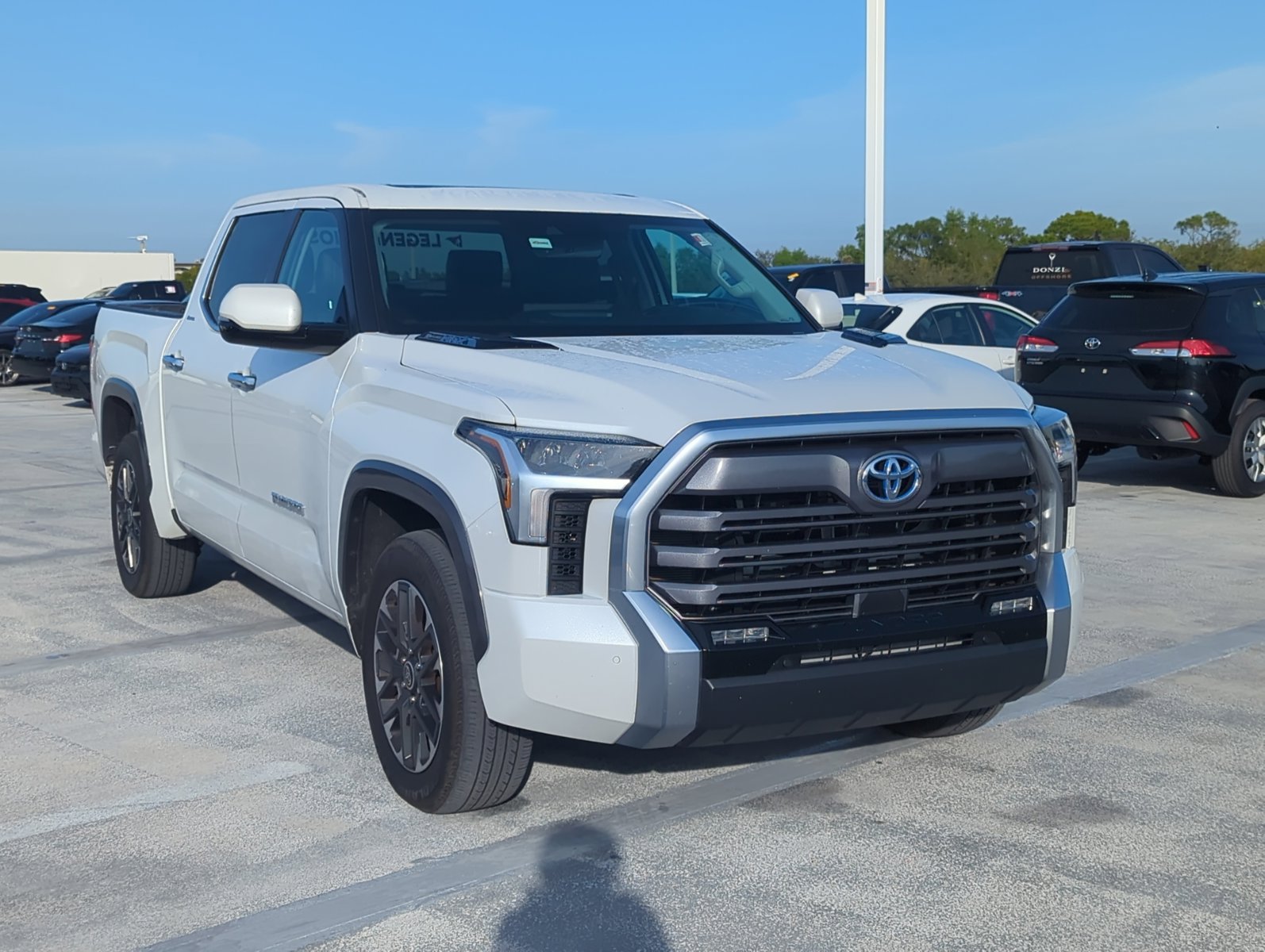 2024 Toyota Tundra Limited CrewMax photo 3
