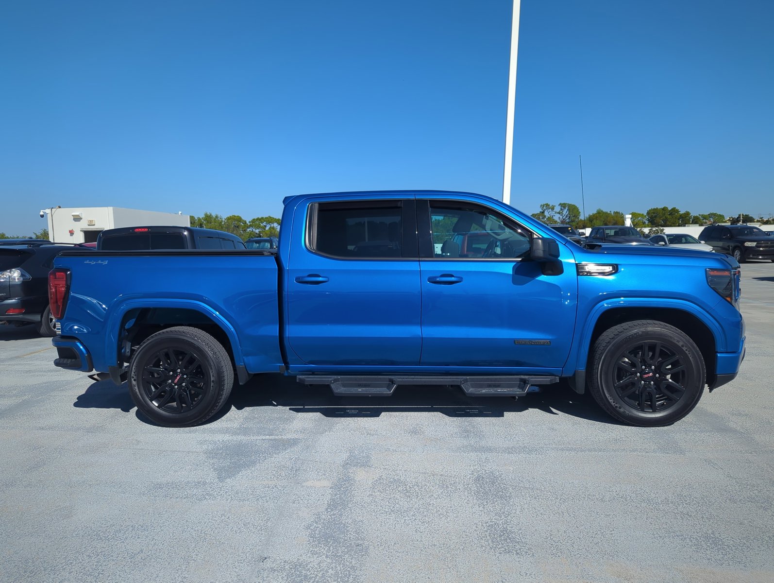 2022 Gmc Sierra 1500 Elevation photo 4