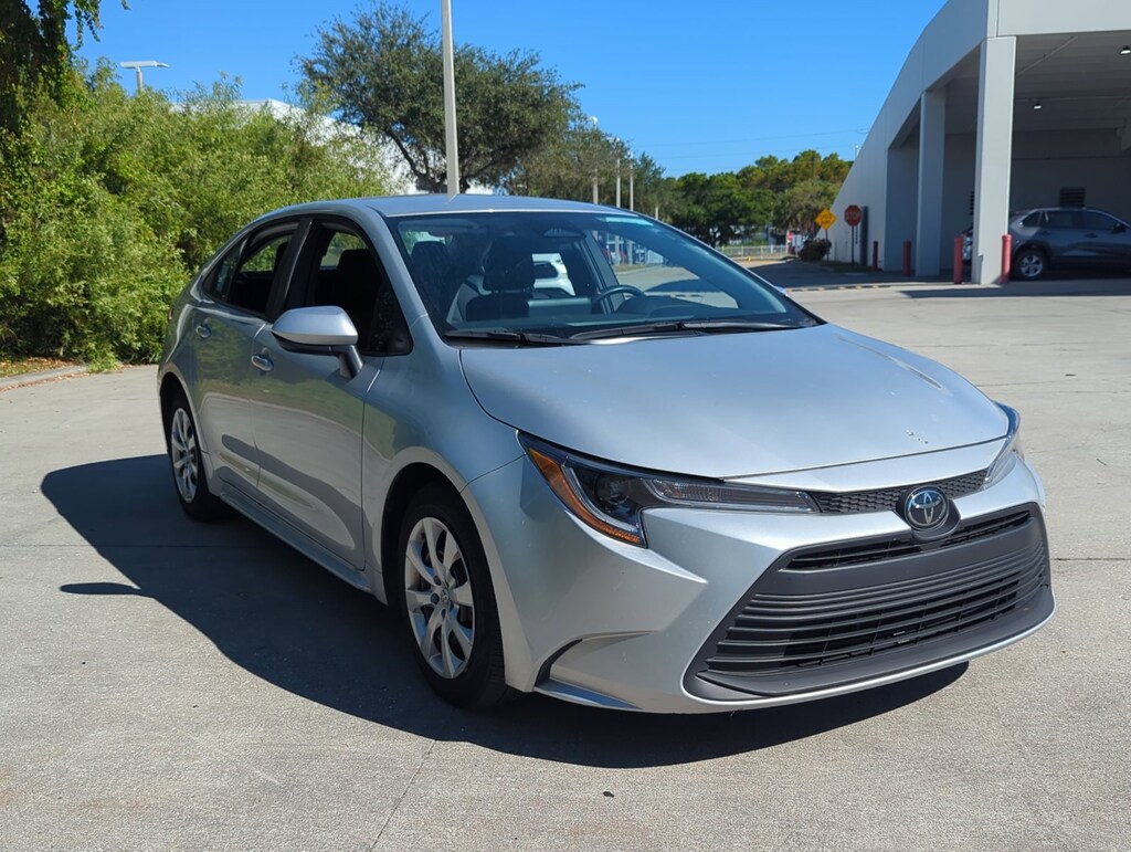 Certified 2025 Toyota Corolla LE Sedan