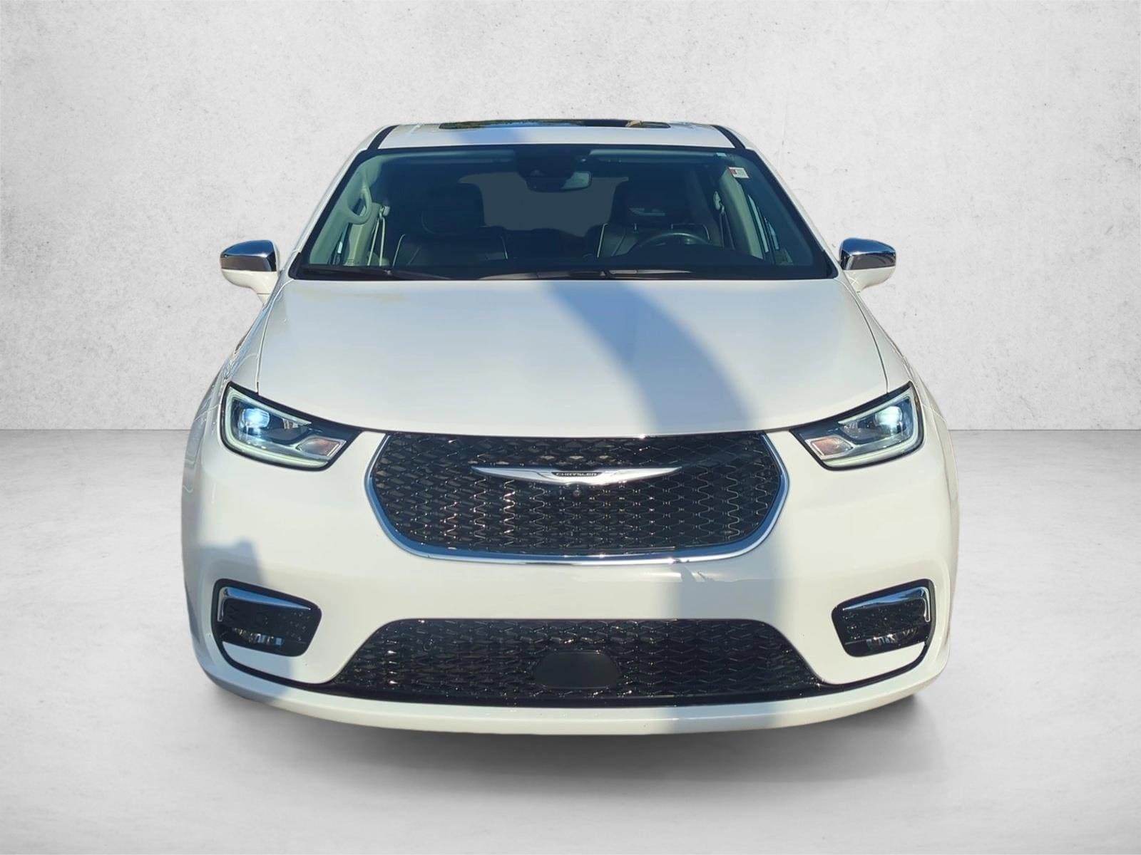 Used 2022 Chrysler Pacifica Hybrid Limited with VIN 2C4RC1S70NR123194 for sale in Fort Myers, FL