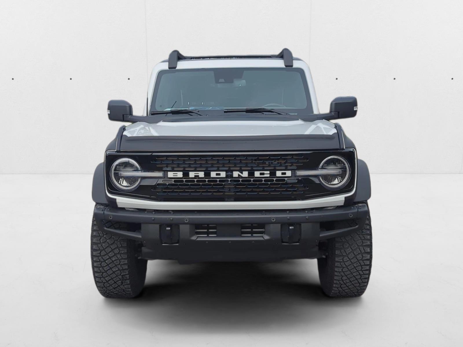 2023 Ford Bronco Wildtrak photo 2