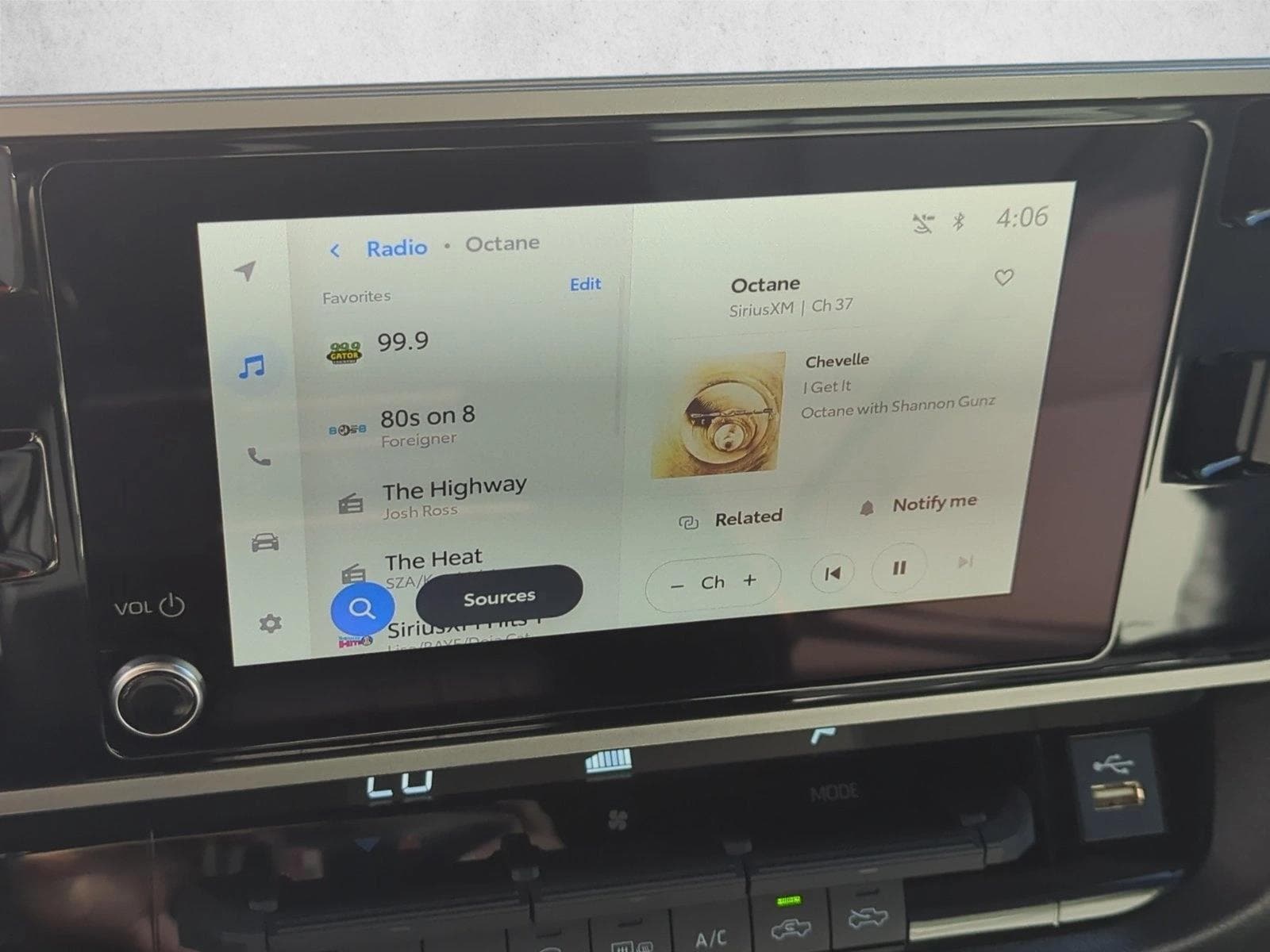 2025 Toyota Tundra SR5 - Photo 14