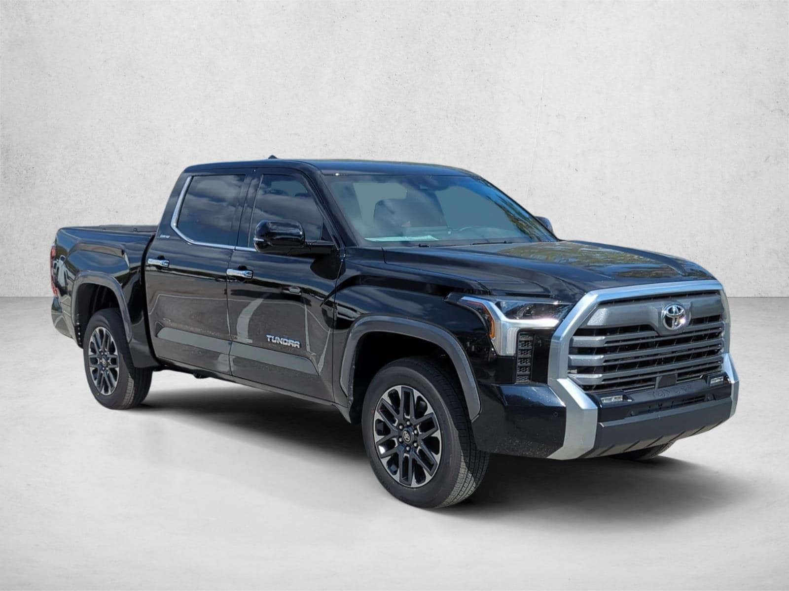 2025 Toyota Tundra Limited - Photo 7