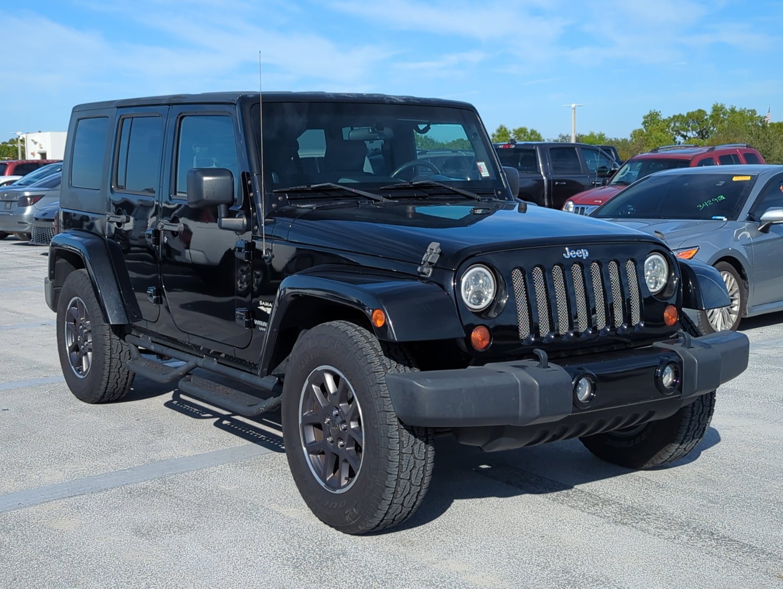 2010 Jeep Wrangler Unlimited Sahara photo 3