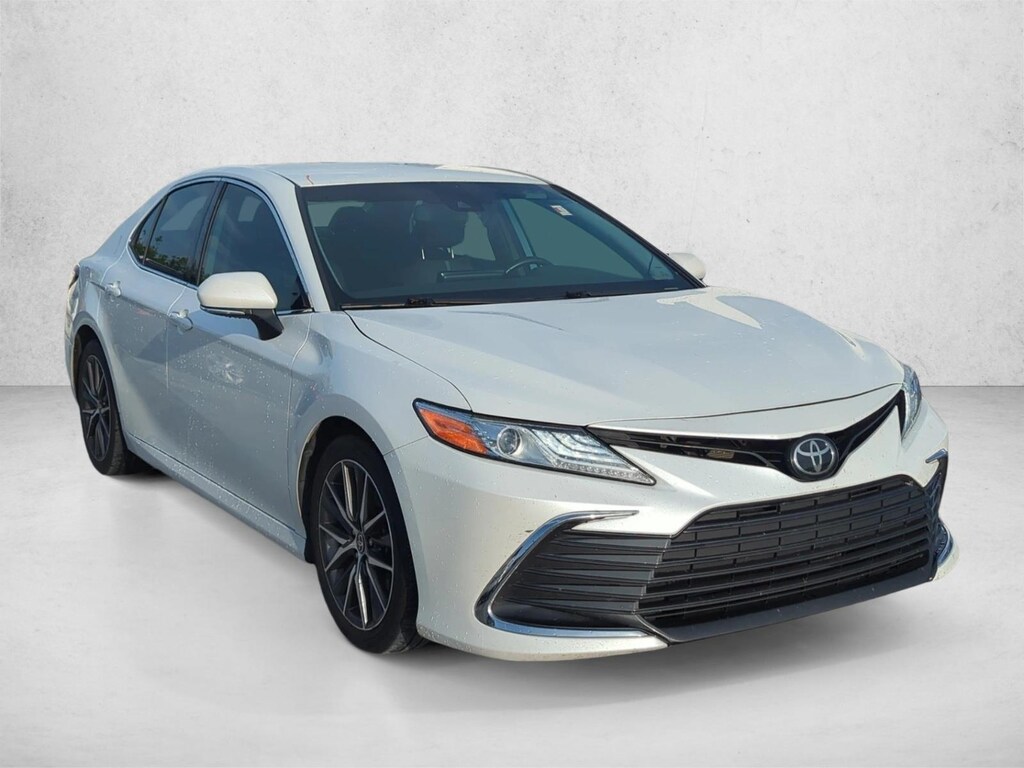 Used 2022 Toyota Camry XLE Sedan