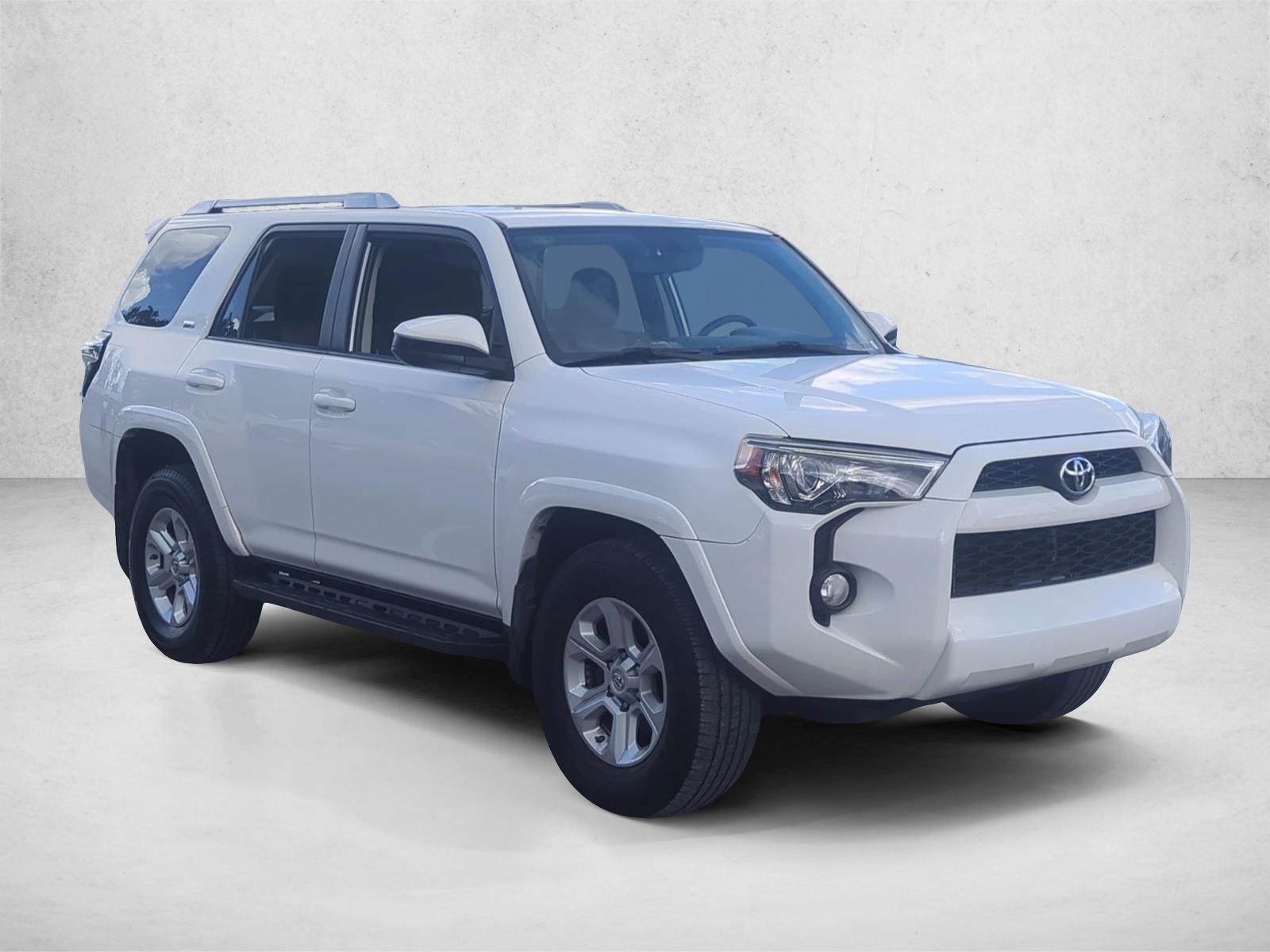 2018 Toyota 4Runner SR5 photo 3