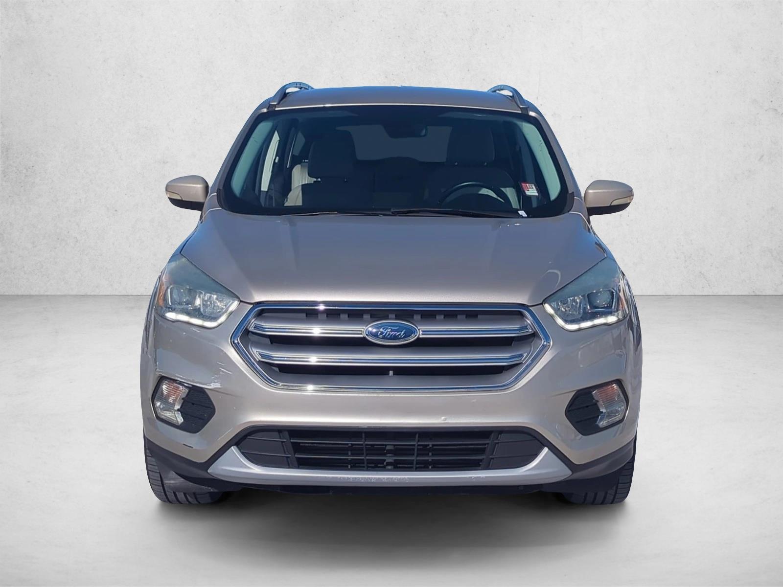 2017 Ford Escape Titanium photo 2