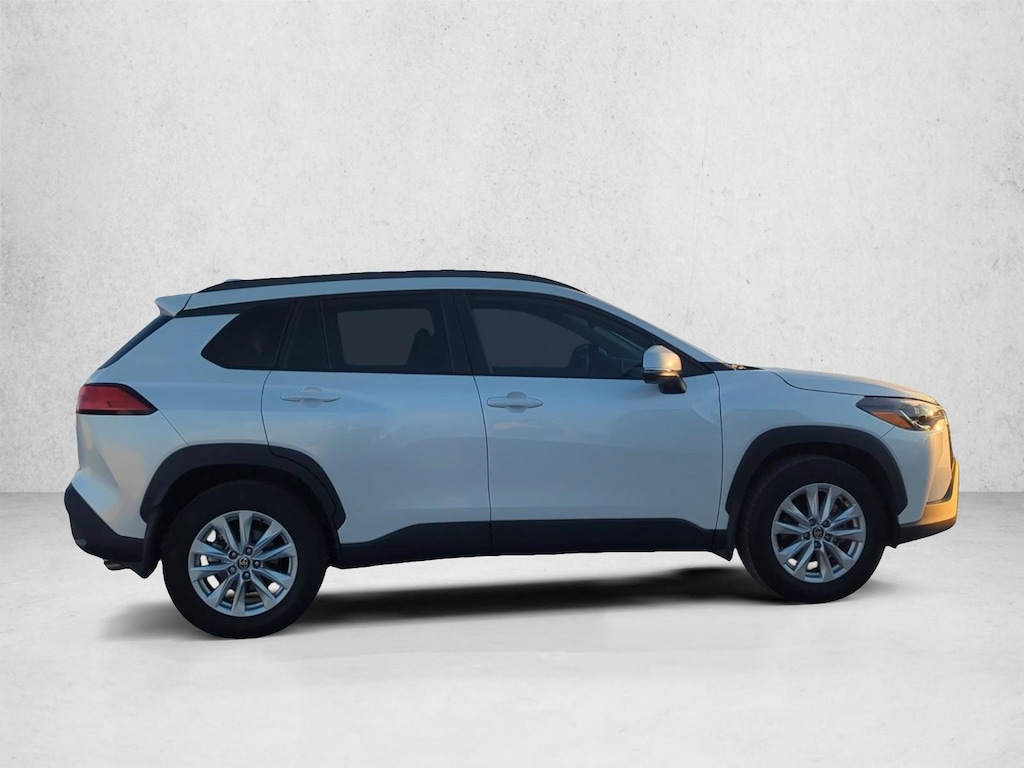Used 2024 Toyota Corolla Cross LE SUV