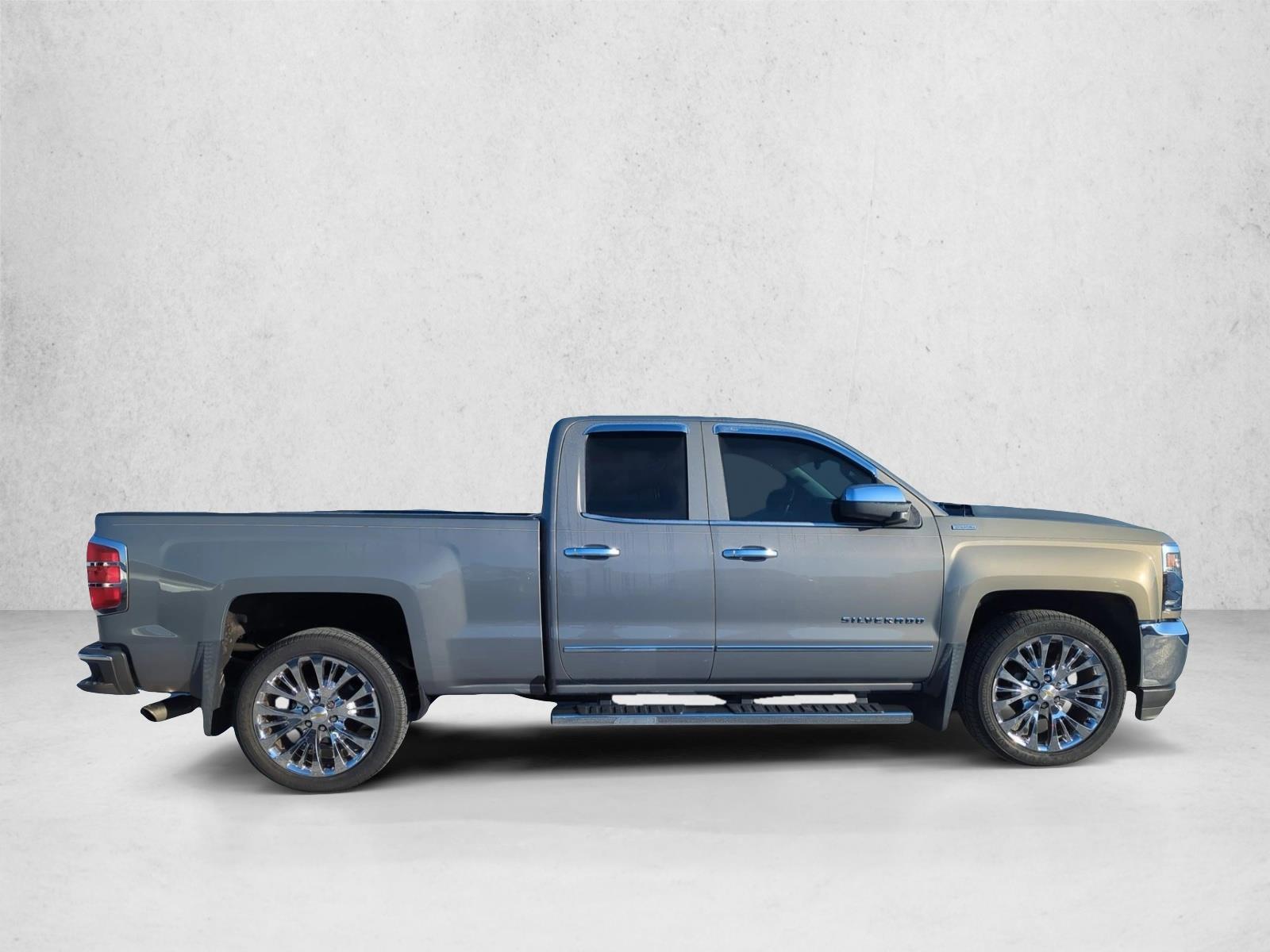2017 Chevrolet Silverado 1500 LTZ photo 4