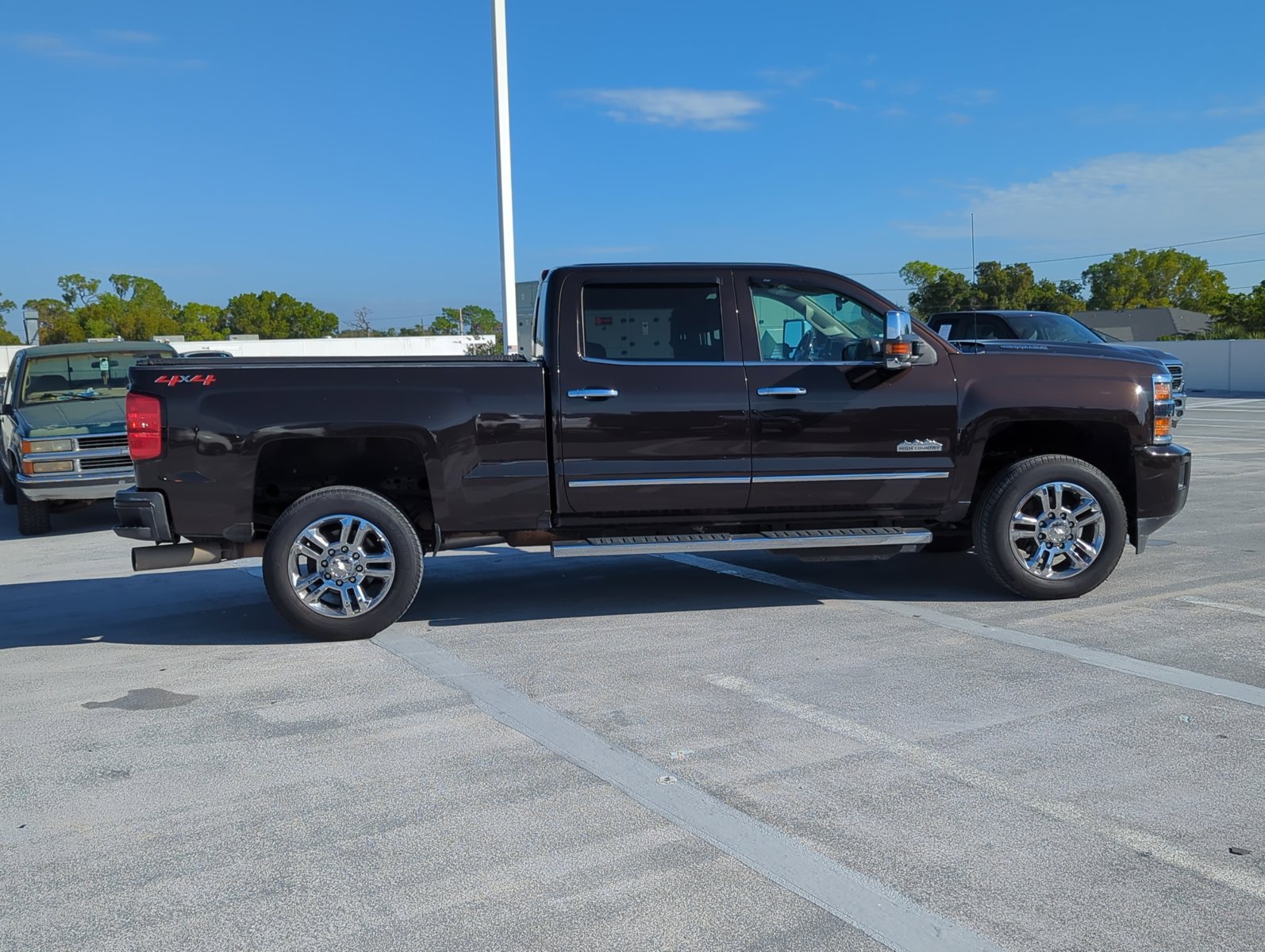 2018 Chevrolet Silverado 2500HD High Country photo 2