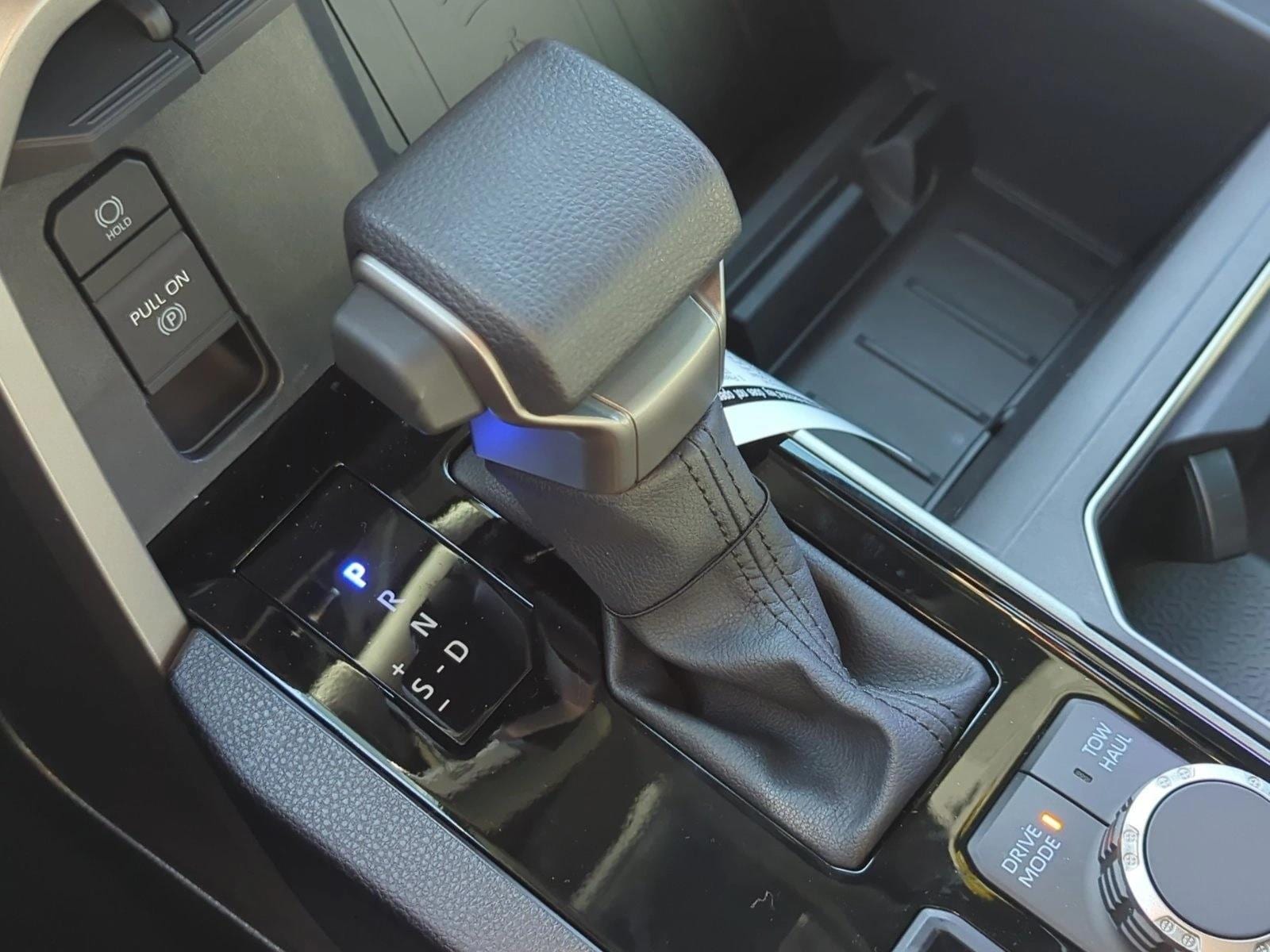 2025 Toyota Tundra SR5 - Photo 12