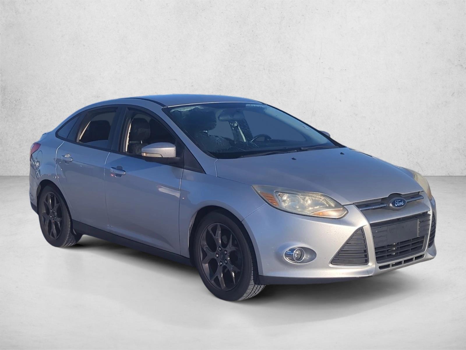 2014 Ford Focus SE photo 3