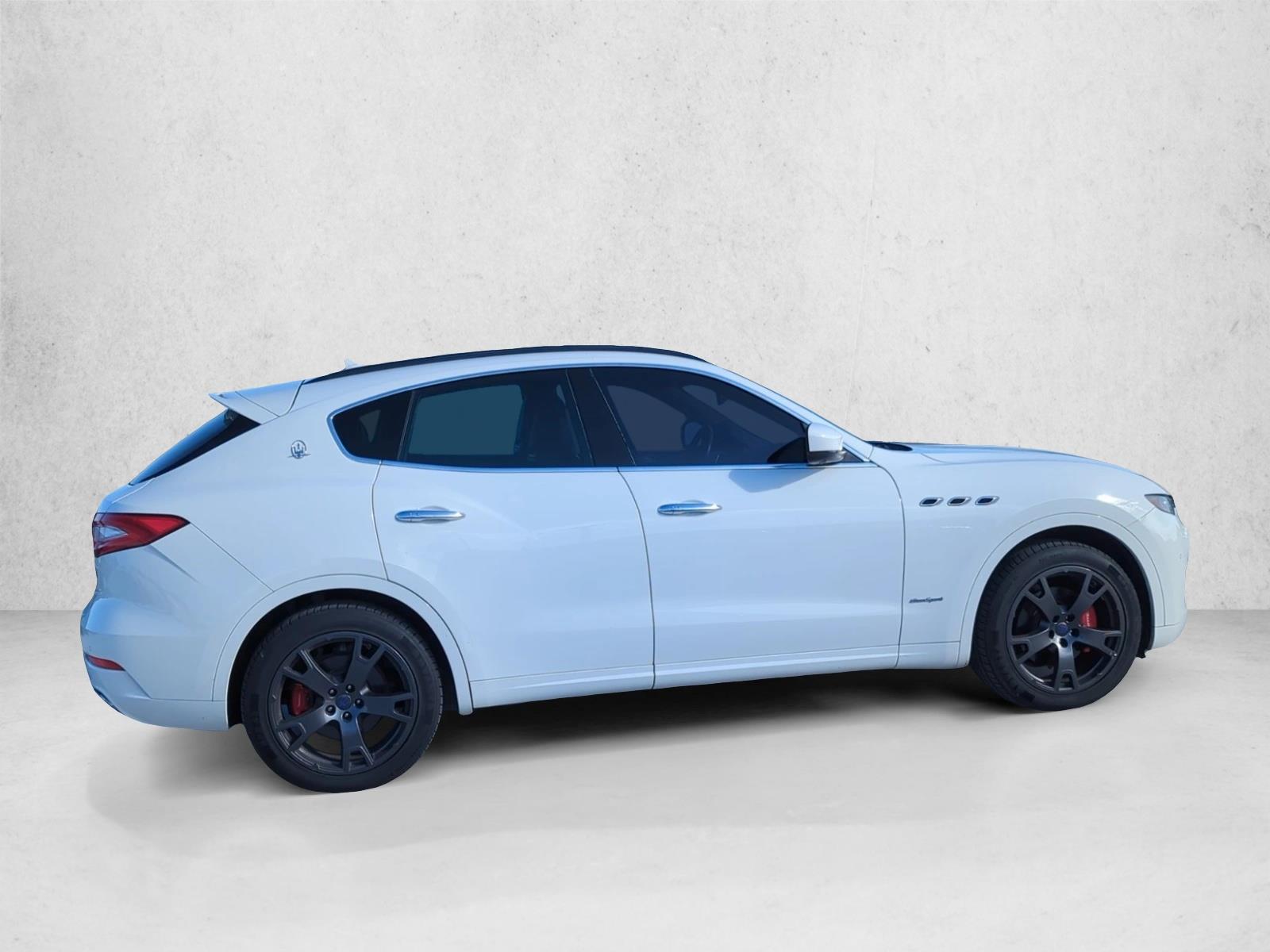2018 Maserati Levante GranSport photo 4