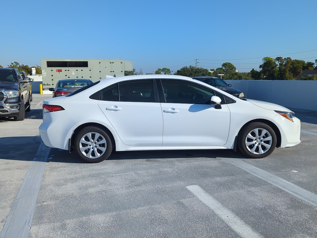 Certified 2025 Toyota Corolla LE Sedan
