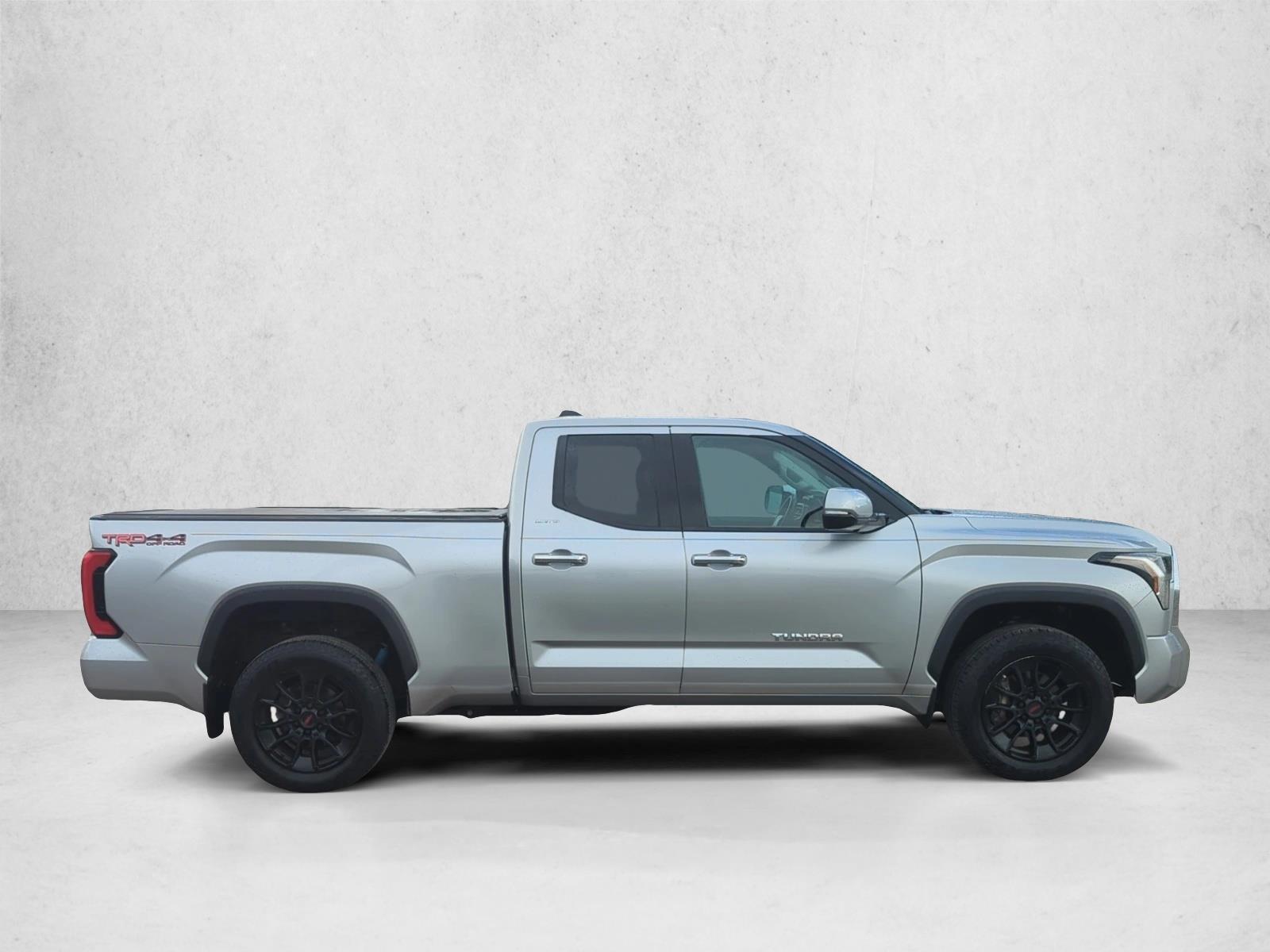 2022 Toyota Tundra Limited Double Cab photo 4