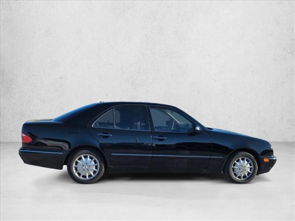 Used 2000 Mercedes-Benz E-Class 4M Sedan