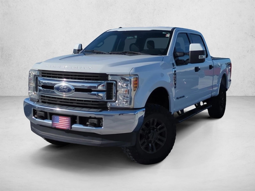 Used 2019 Ford F-250 XLT Truck Crew Cab