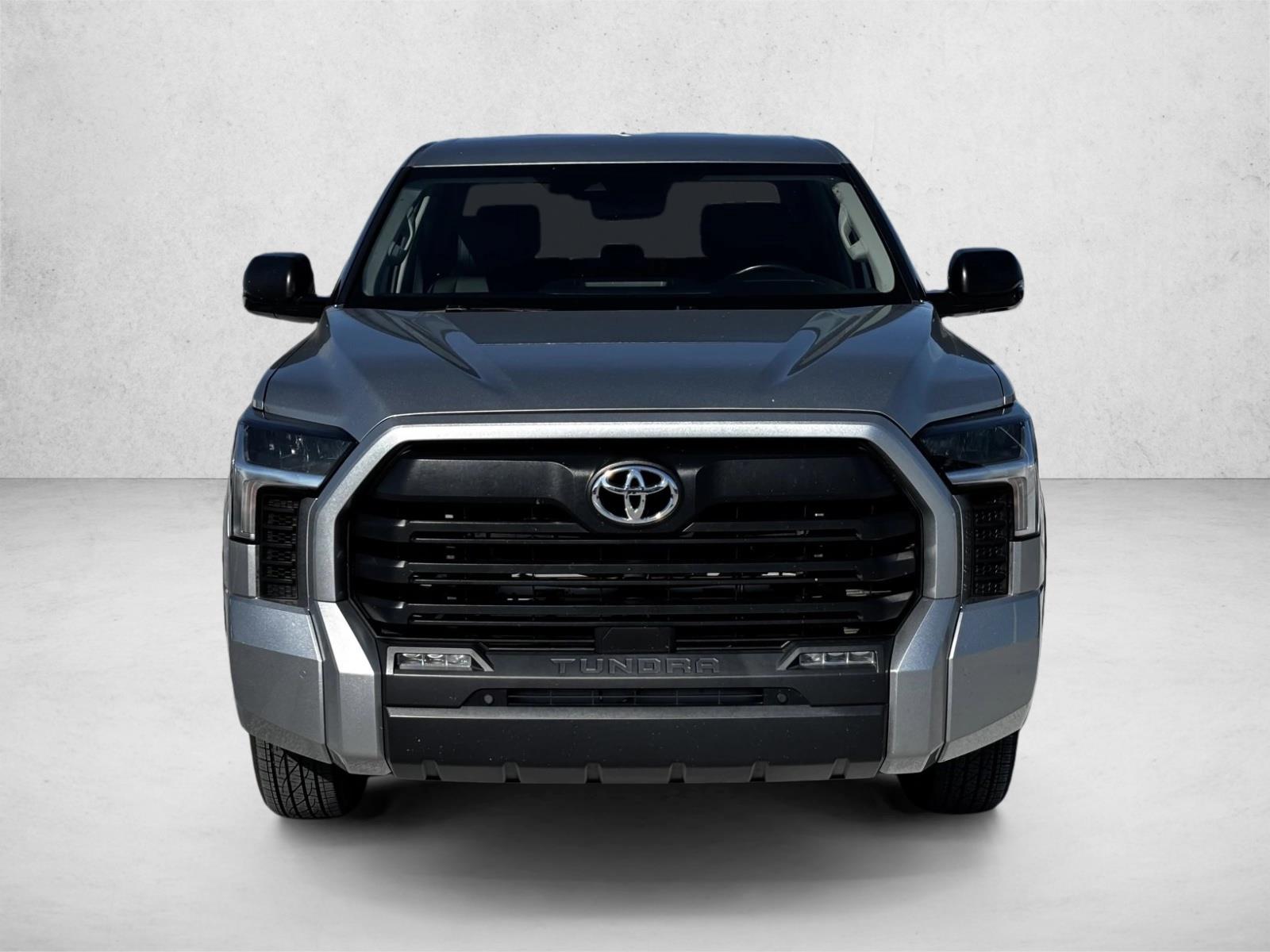 2023 Toyota Tundra SR5 CrewMax photo 2