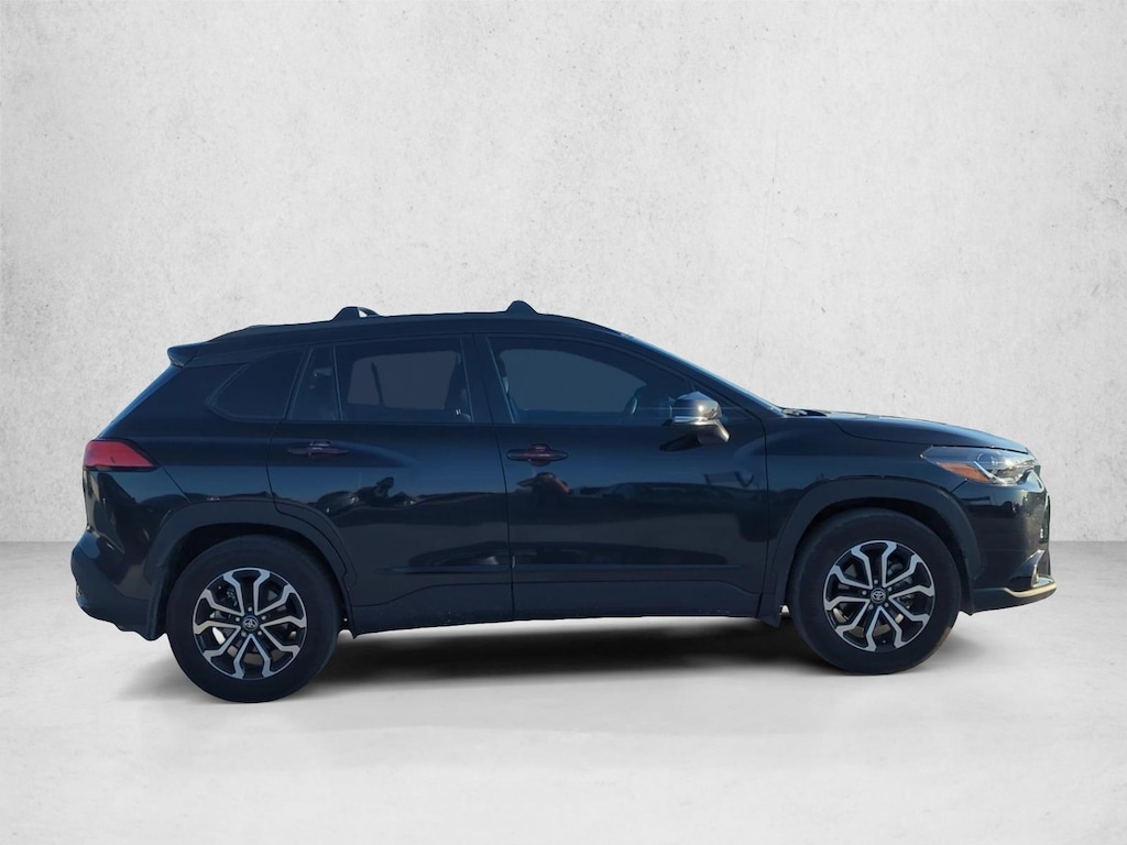 Used 2025 Toyota Corolla Cross Hybrid SE SUV