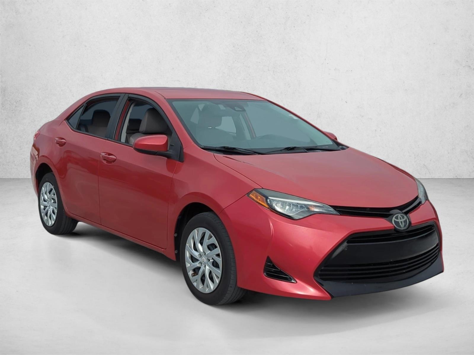 2018 Toyota Corolla LE photo 3