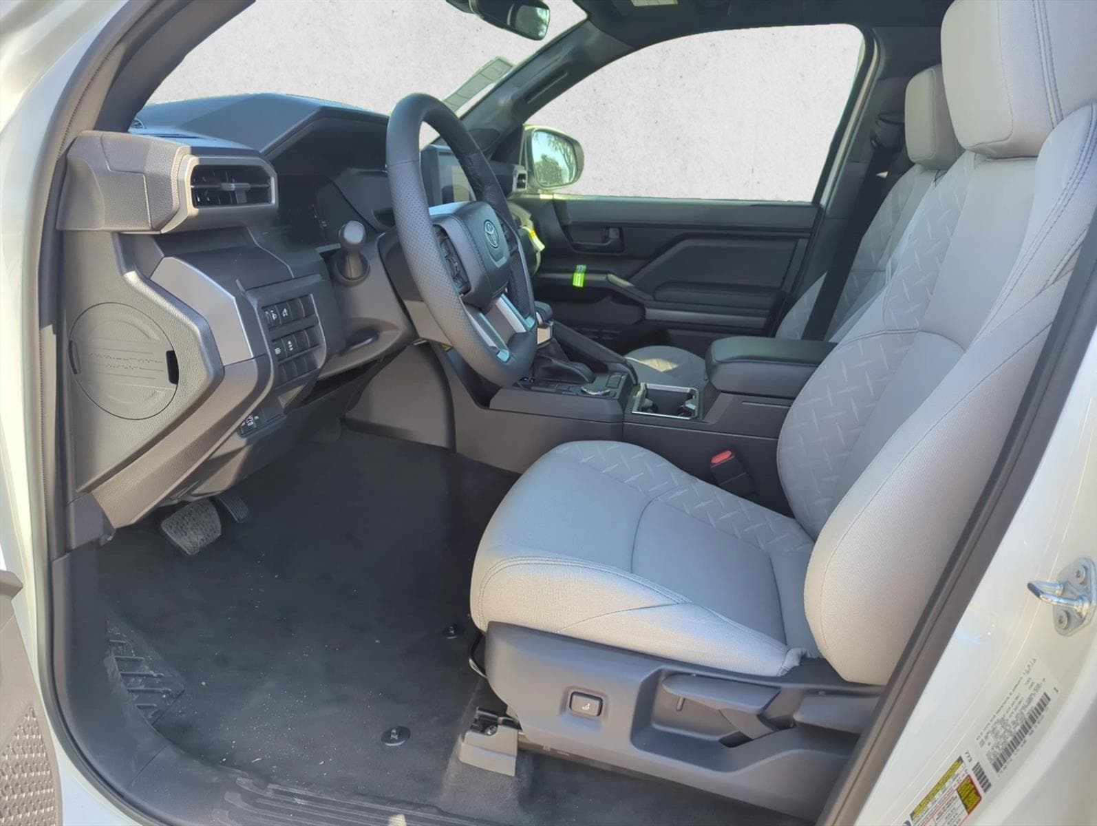 2026 Toyota Tacoma SR5 - Photo 10