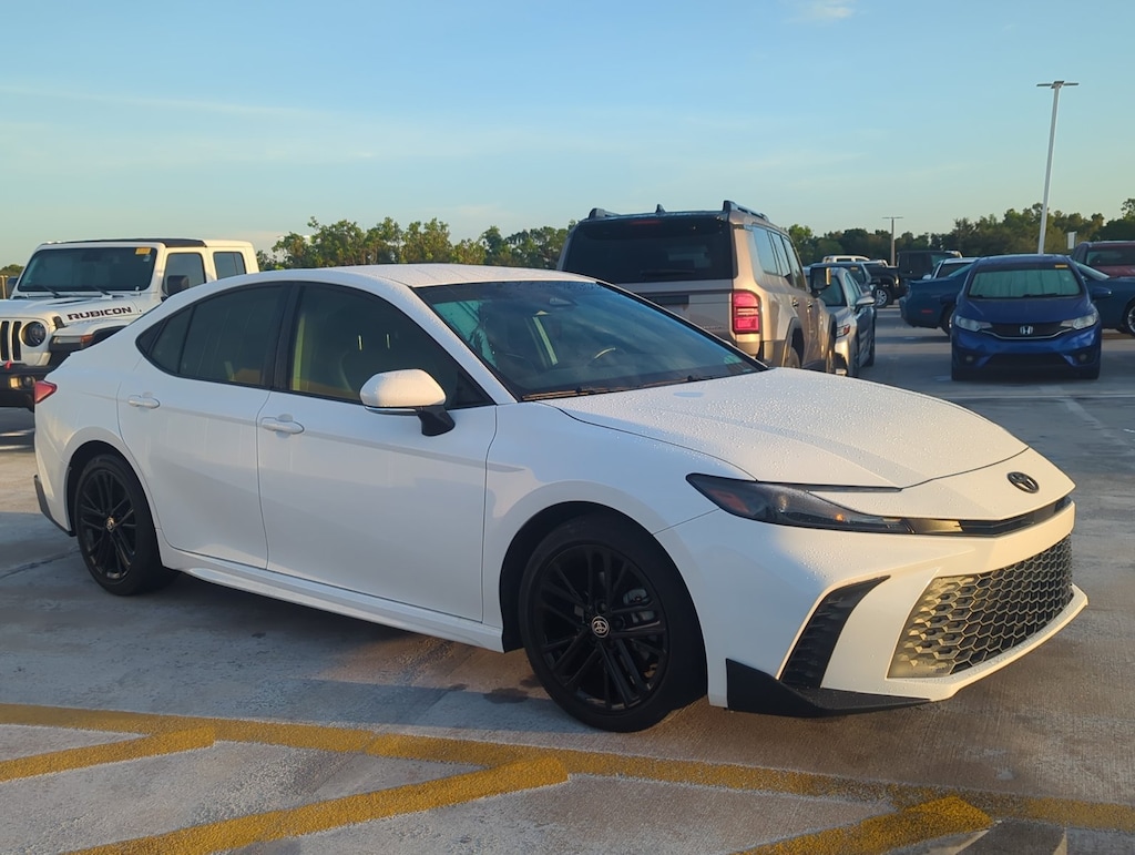 Used 2025 Toyota Camry SE Sedan