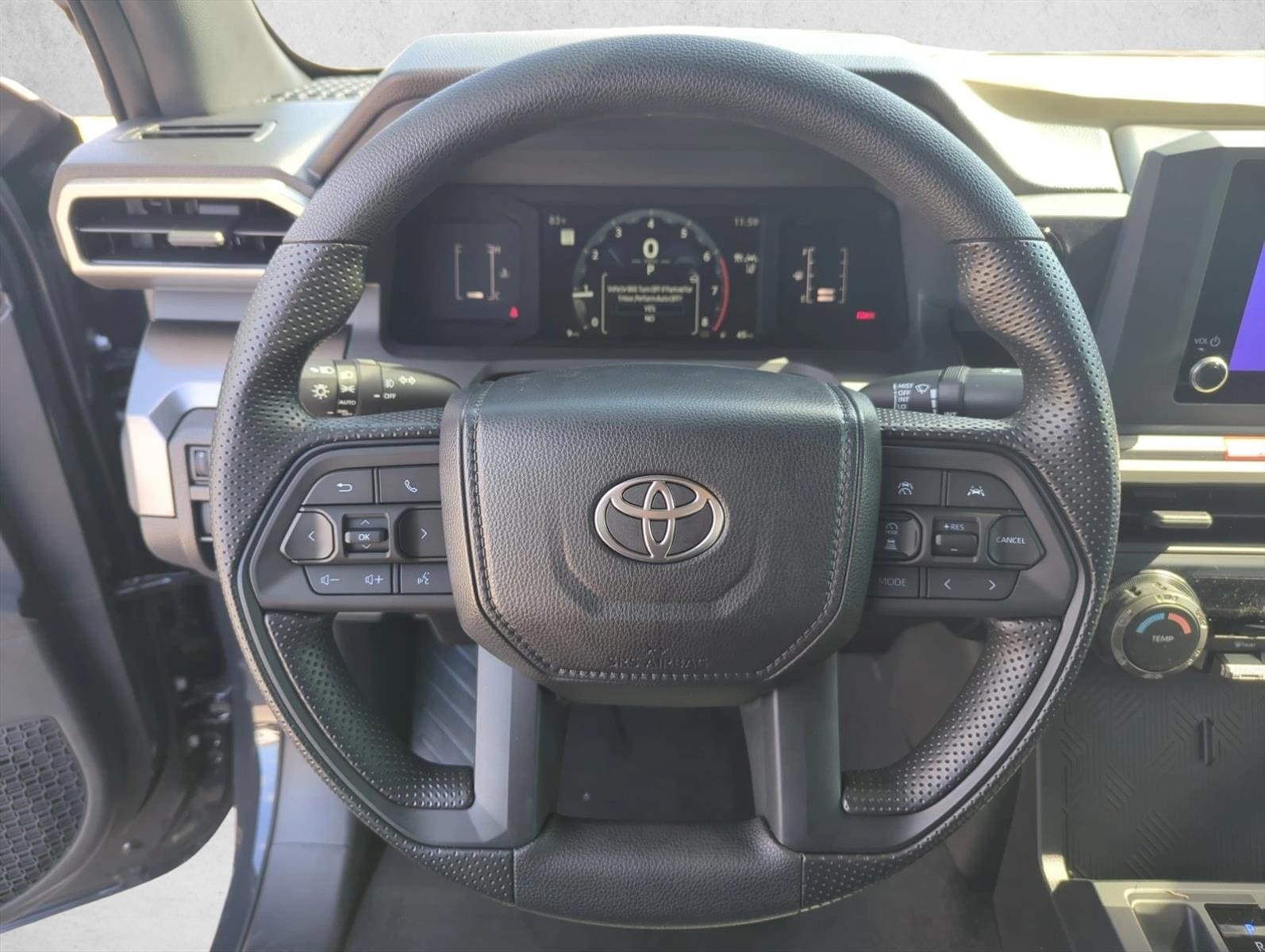 2025 Toyota Tacoma SR5 - Photo 15