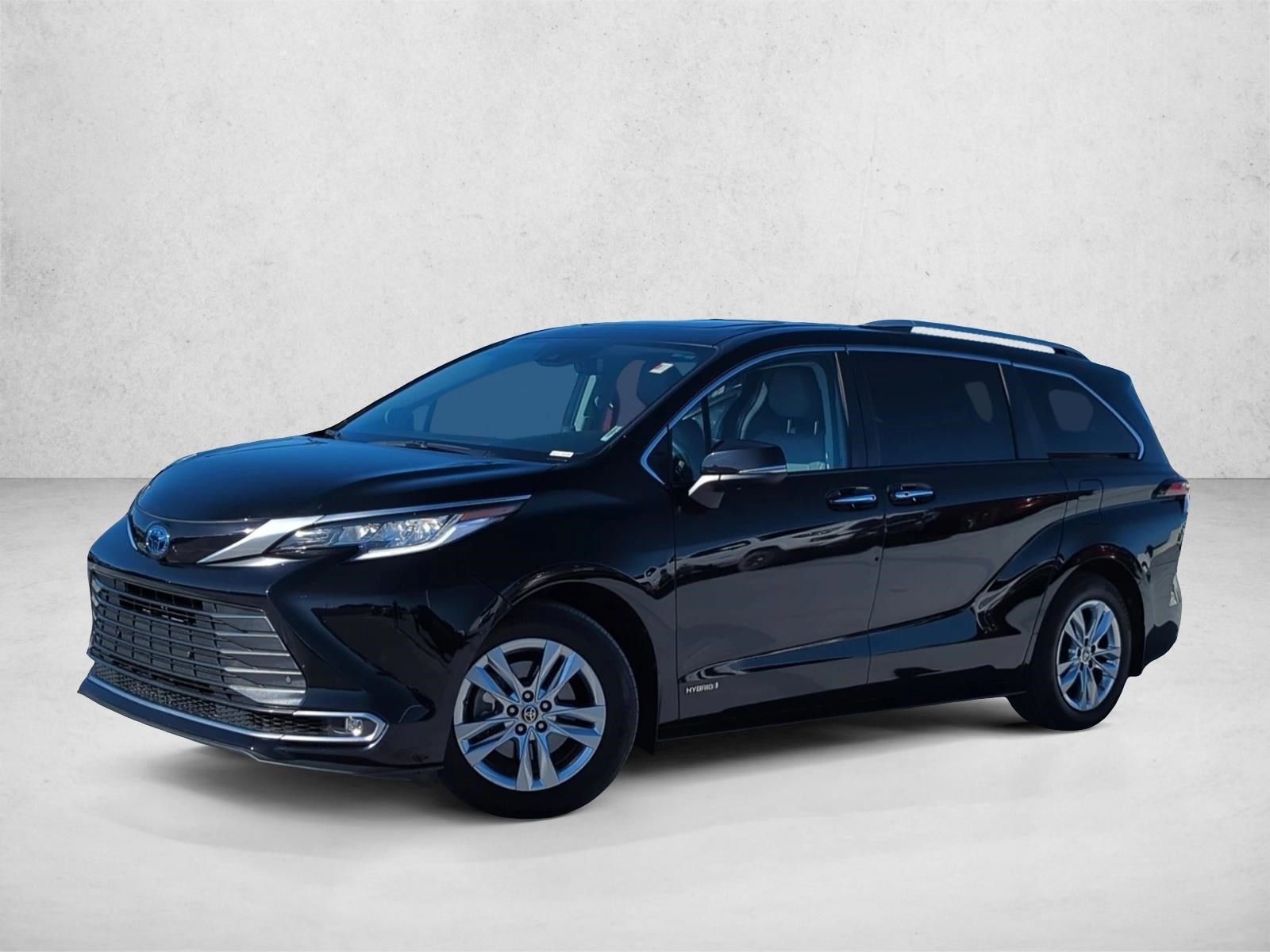 2021 Toyota Sienna Limited's photo