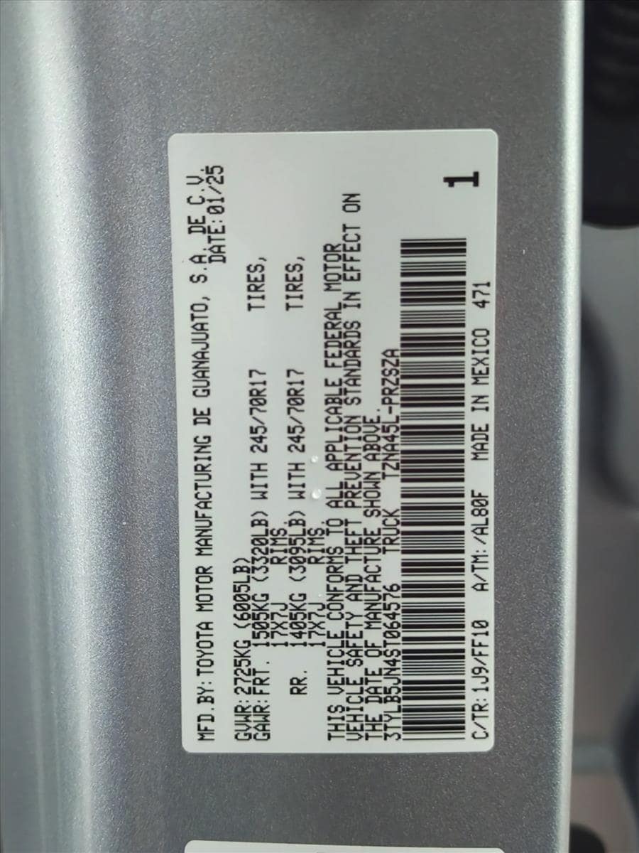 2025 Toyota Tacoma SR5 - Photo 17