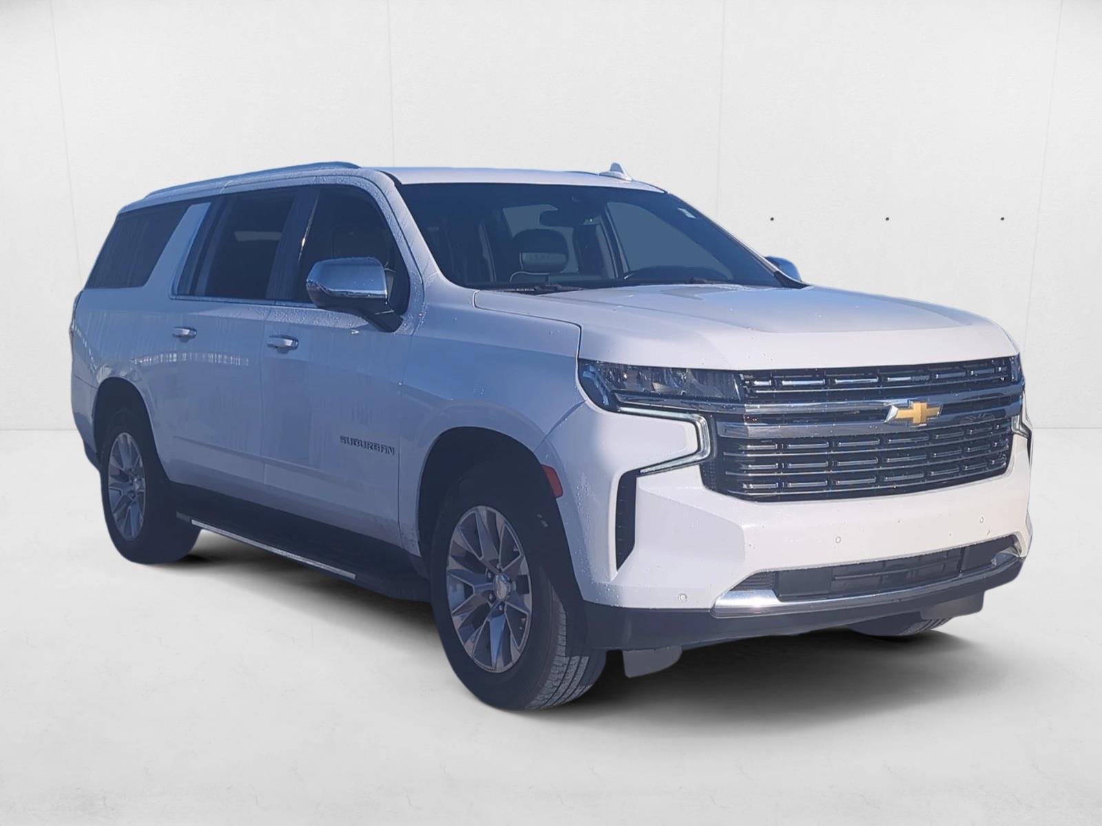 2023 Chevrolet Suburban Premier photo 3