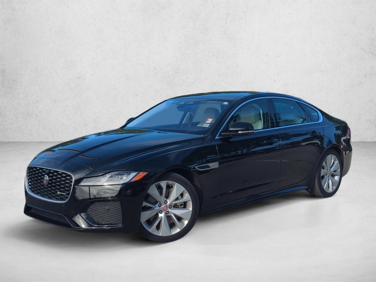 2021 Jaguar XF P300 R-Dynamic SE's photo