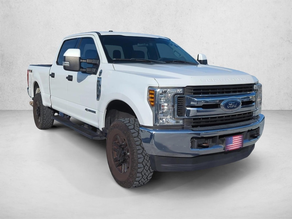 Used 2019 Ford F-250 XLT Truck Crew Cab