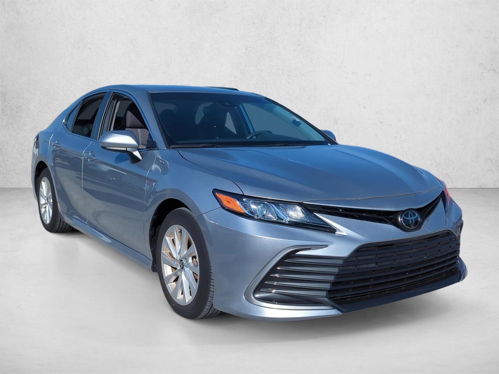 2024 Toyota Camry LE SE photo 3