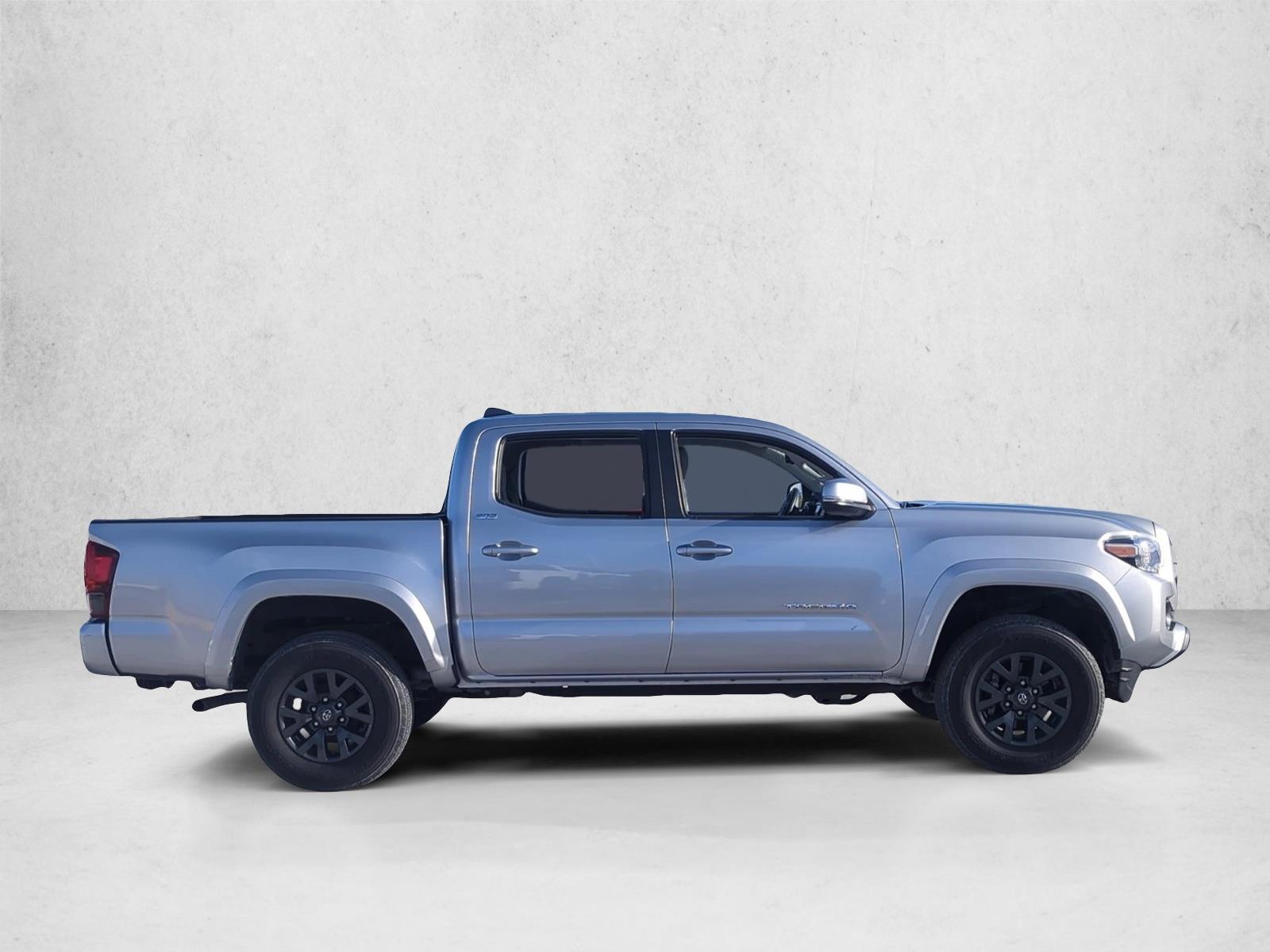 2023 Toyota Tacoma SR5 V6 photo 3