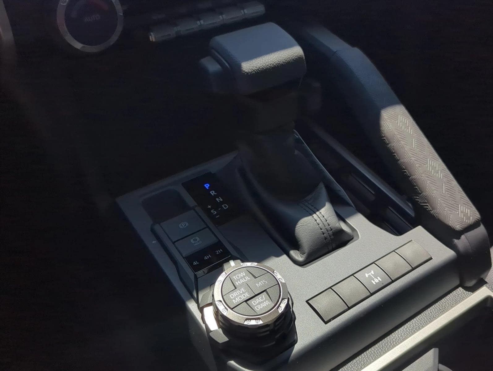 2025 Toyota Tacoma TRD Off Road - Photo 21