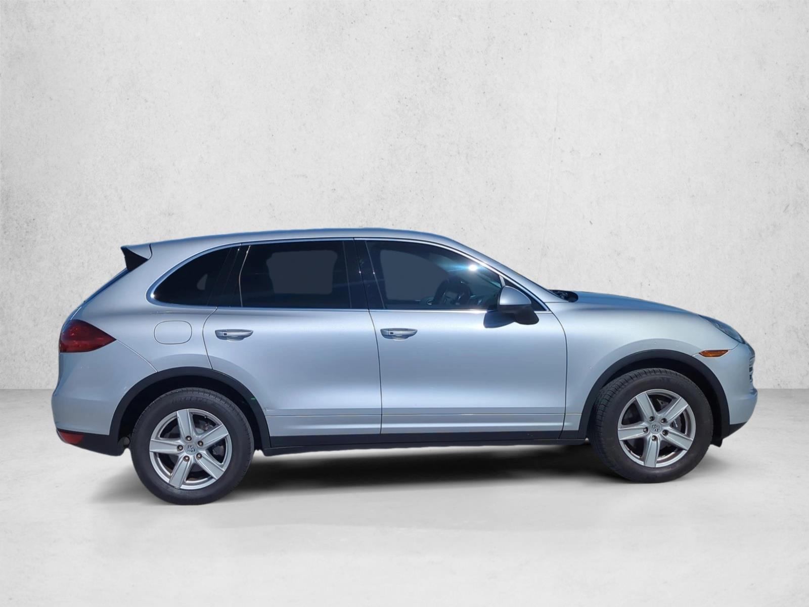 2012 Porsche Cayenne Base photo 4