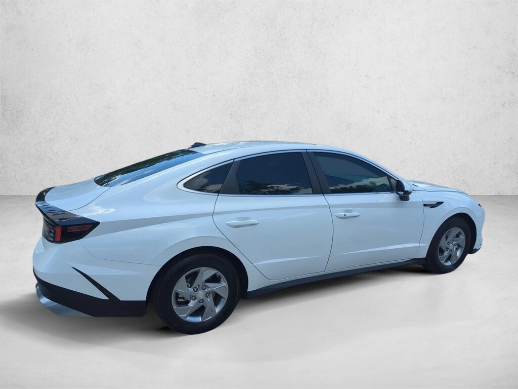 Used 2025 Hyundai Sonata SE Sedan