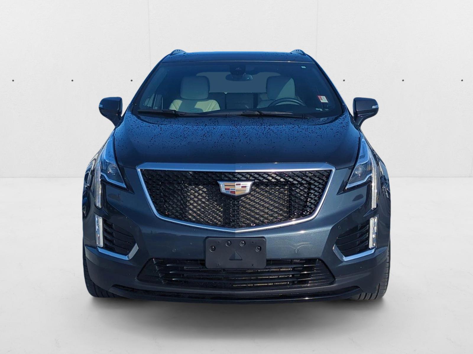 2020 Cadillac XT5 Sport photo 2