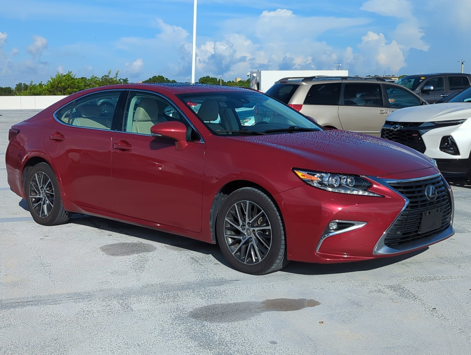 2016 Lexus ES 350 photo 3