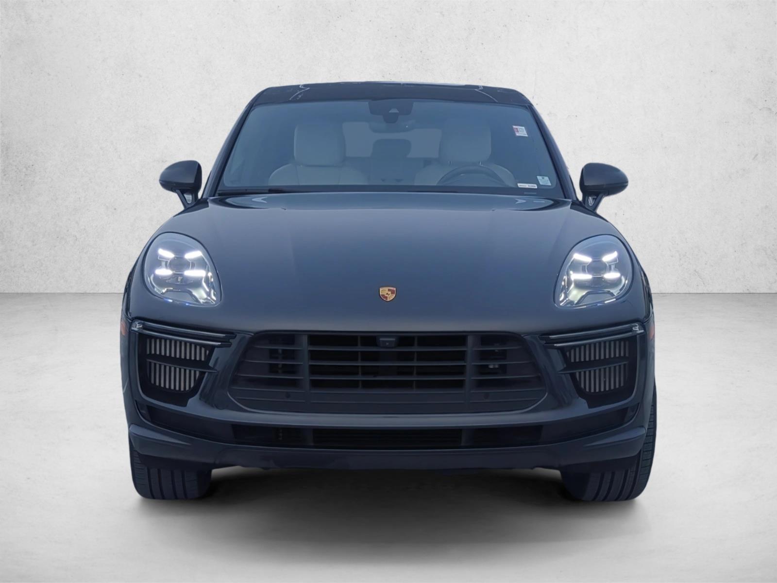 2020 Porsche Macan Turbo photo 2