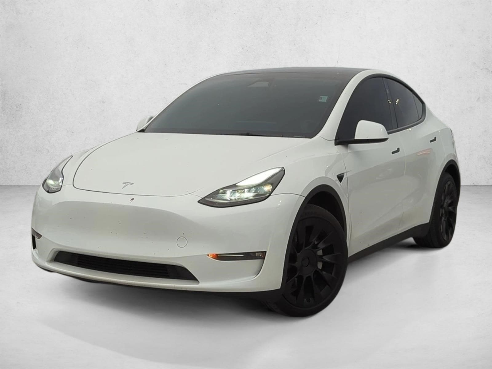 2023 Tesla Model Y Long Range's photo