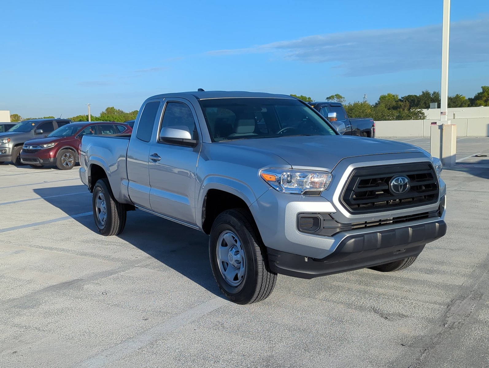 2022 Toyota Tacoma SR Access Cab V6 photo 3