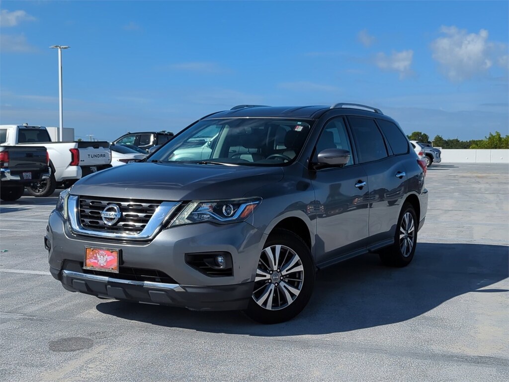 Used 2020 Nissan Pathfinder SL SUV