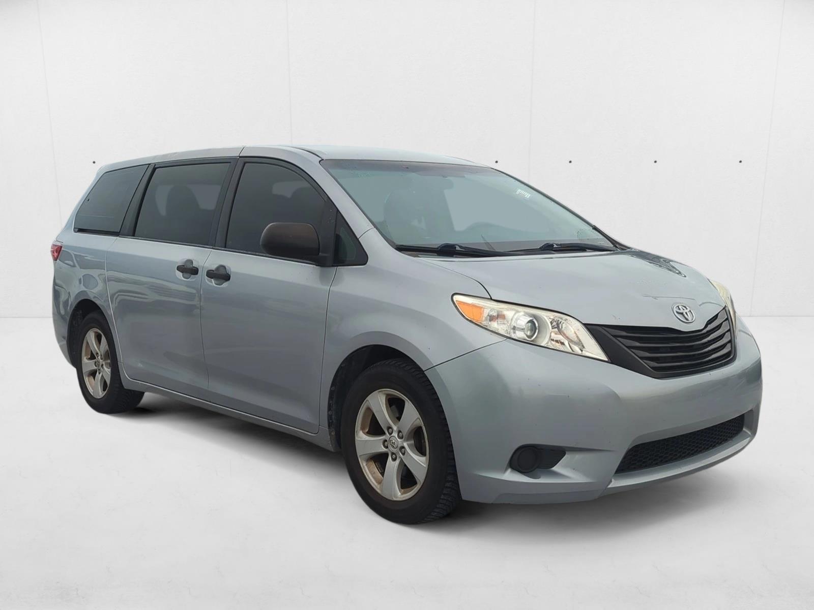 2015 Toyota Sienna L photo 3