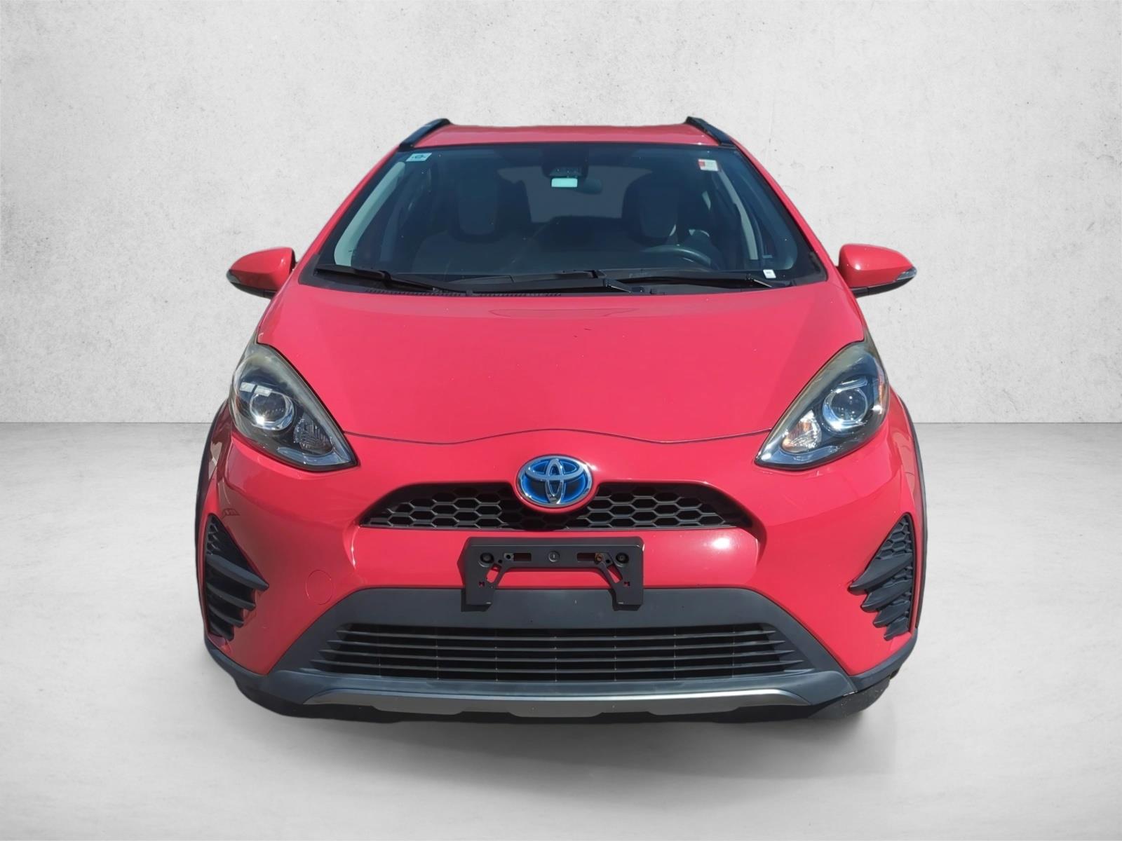 2018 Toyota Prius C One photo 2
