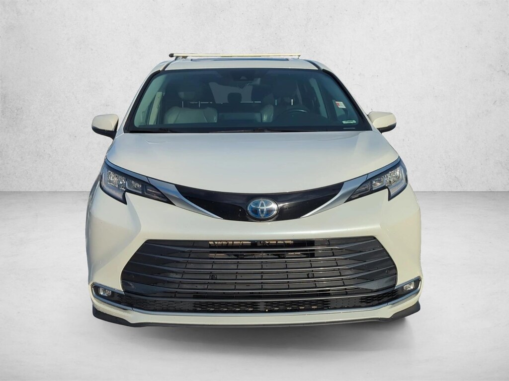 Used 2021 Toyota Sienna Limited 7 Passenger Van